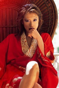 Akina Nakamori